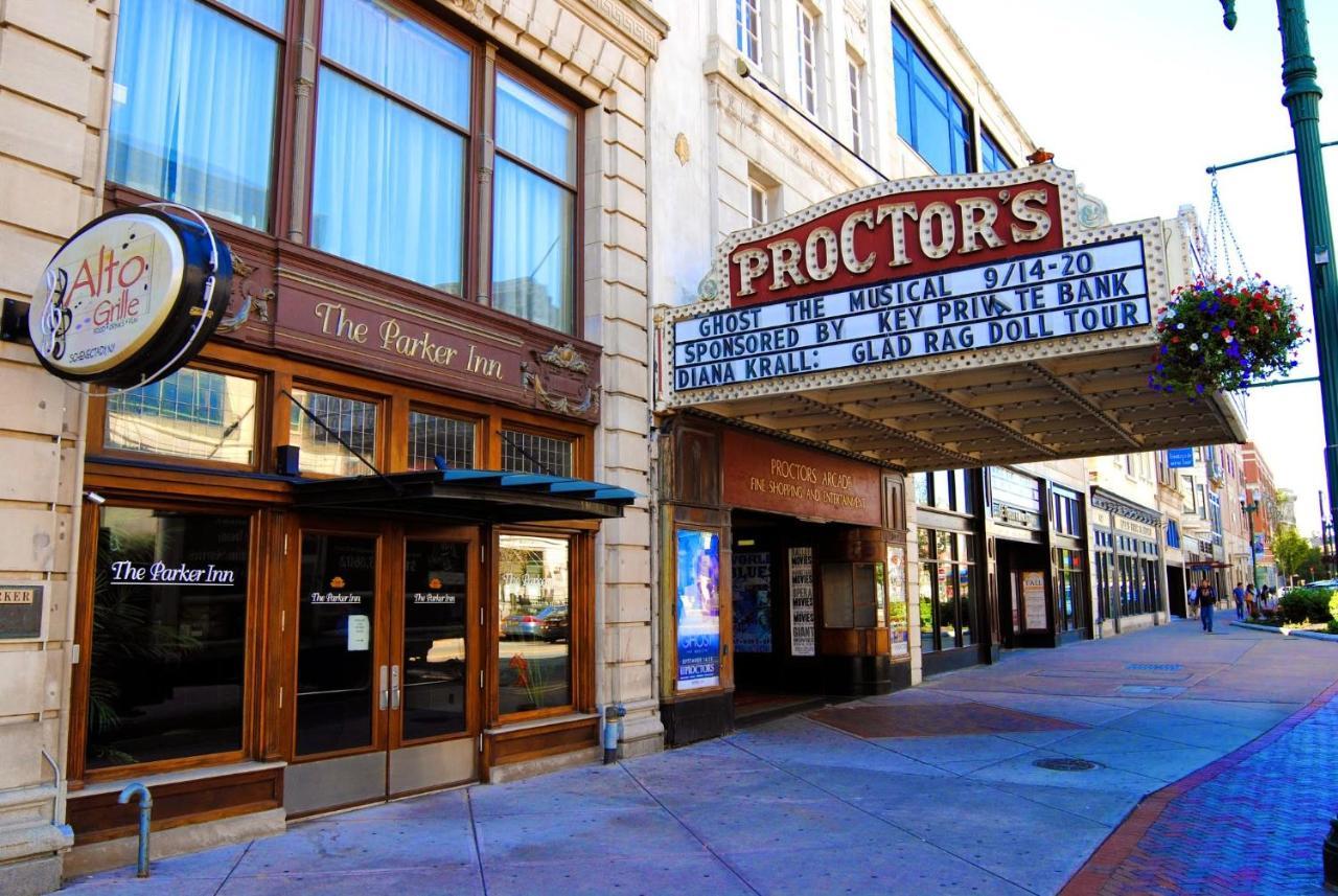 The Parker Inn Schenectady Exterior photo