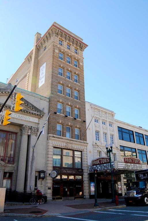 The Parker Inn Schenectady Exterior photo